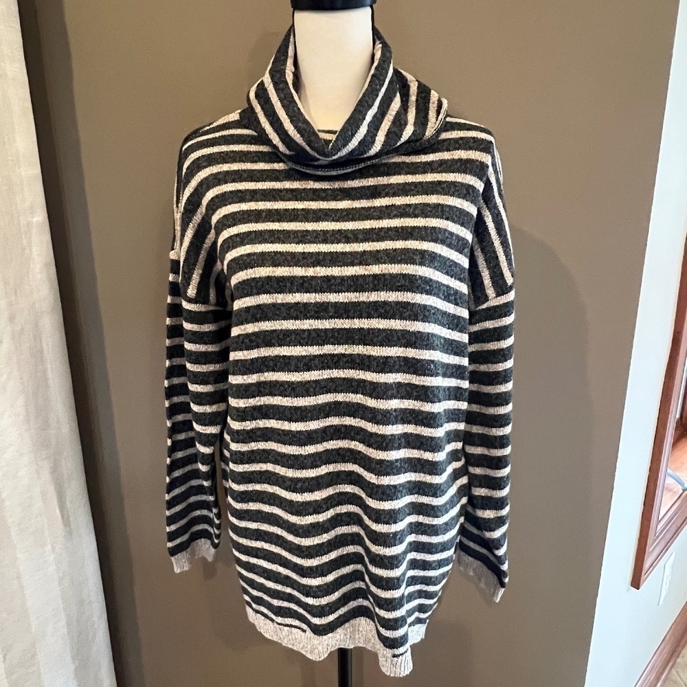 Women's Charcoal & Tan Knit Cowl Neck Long Sleeve Tunic Sweater, Size Large